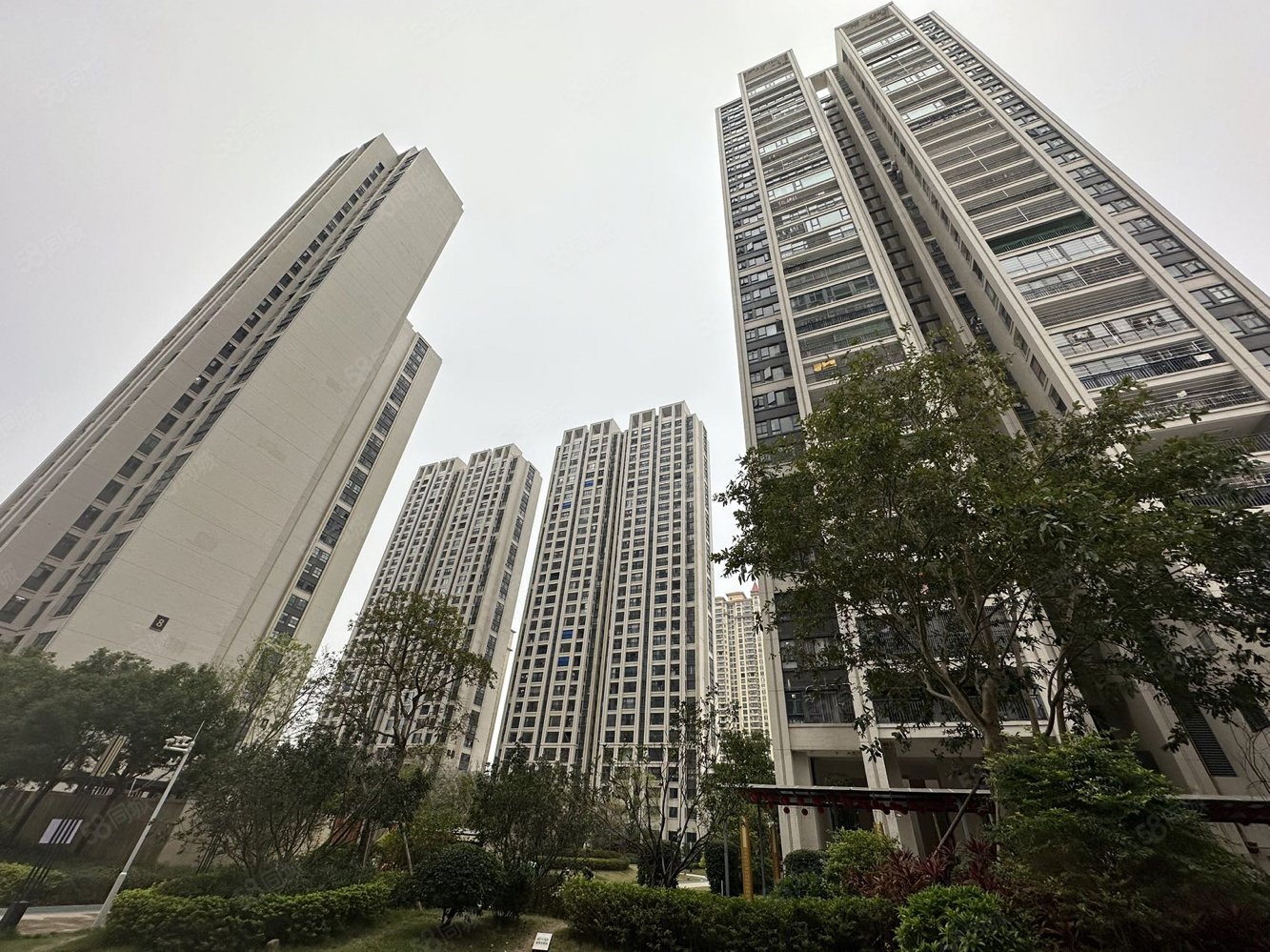 东汇名雅城东头房,送全屋家私家电送么托车位