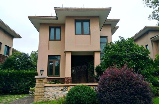 疫情面前!支持全天线上看房!双面邻水淀湖桃园独栋别墅