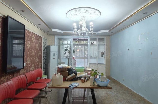 带2车库，楼层好经典三叶草，双阳台落地窗，餐客一体全明户型