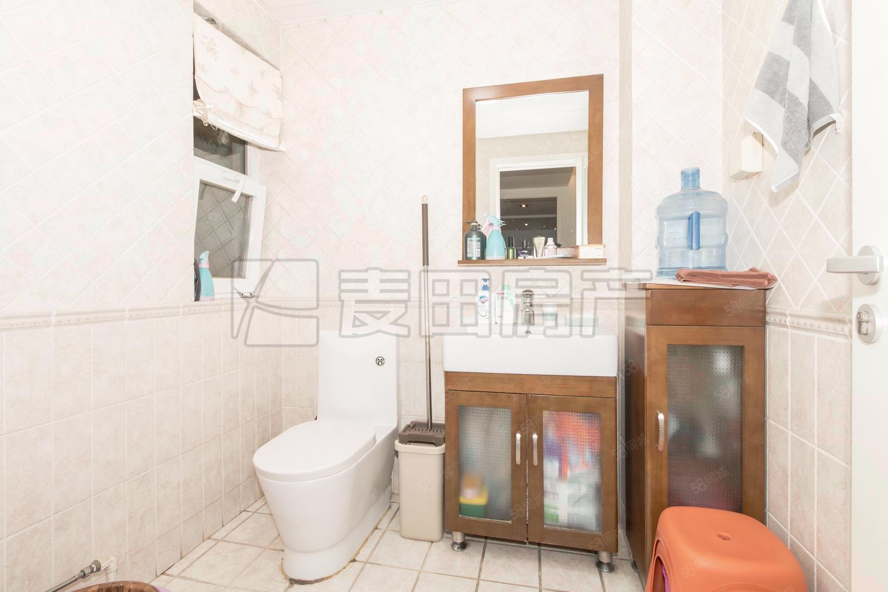 潤千秋佳苑6室3廳3衛(wèi)223㎡南北1650萬