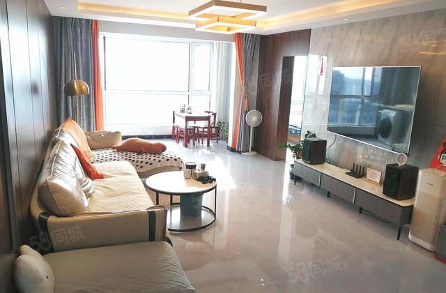 圣菲漫步(三期-C区)4室2厅166.37㎡76.8万二手房图片