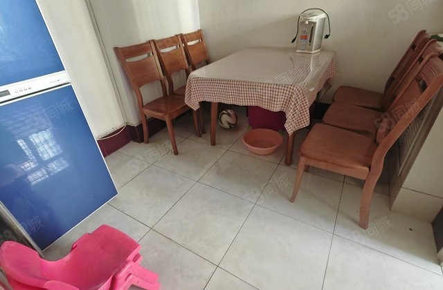 老一中家属院 三室电梯洋房 停车方便可按揭