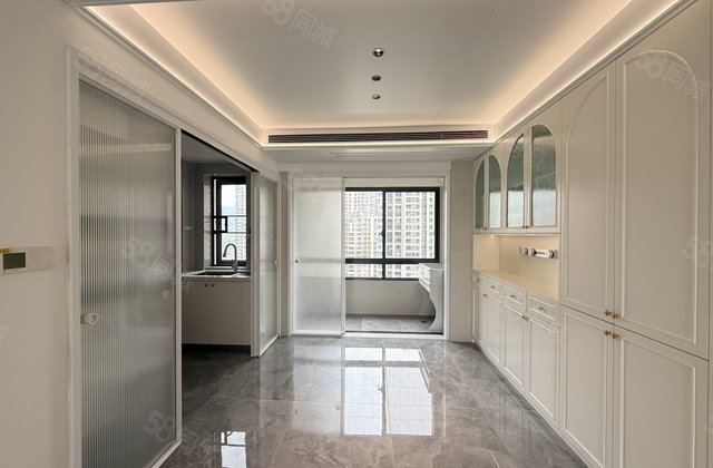住宅水晶澜庭4室2厅141.66㎡208万二手房图片