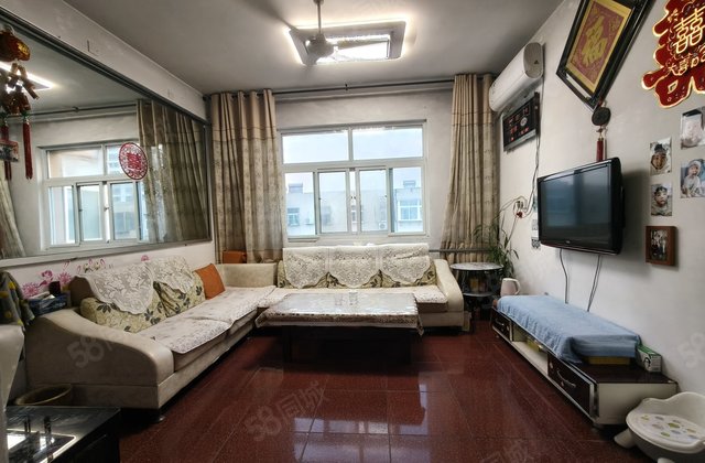 区委家属院，龙山南区二实验附近3居室精装修，等待有缘人