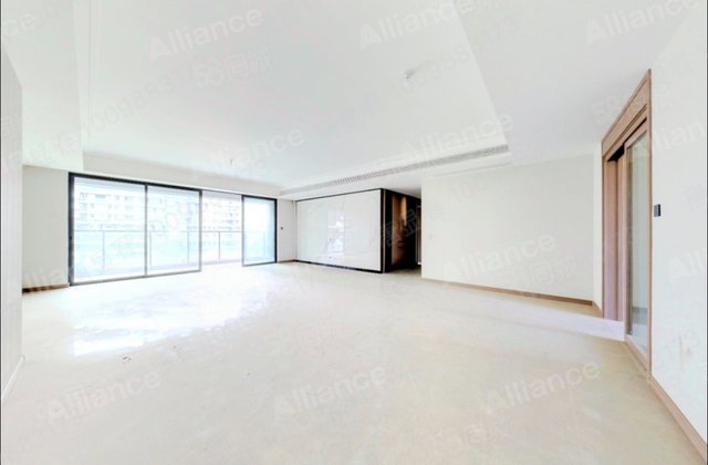 德商花样年碧云天玺4室2厅183.13㎡379万二手房图片