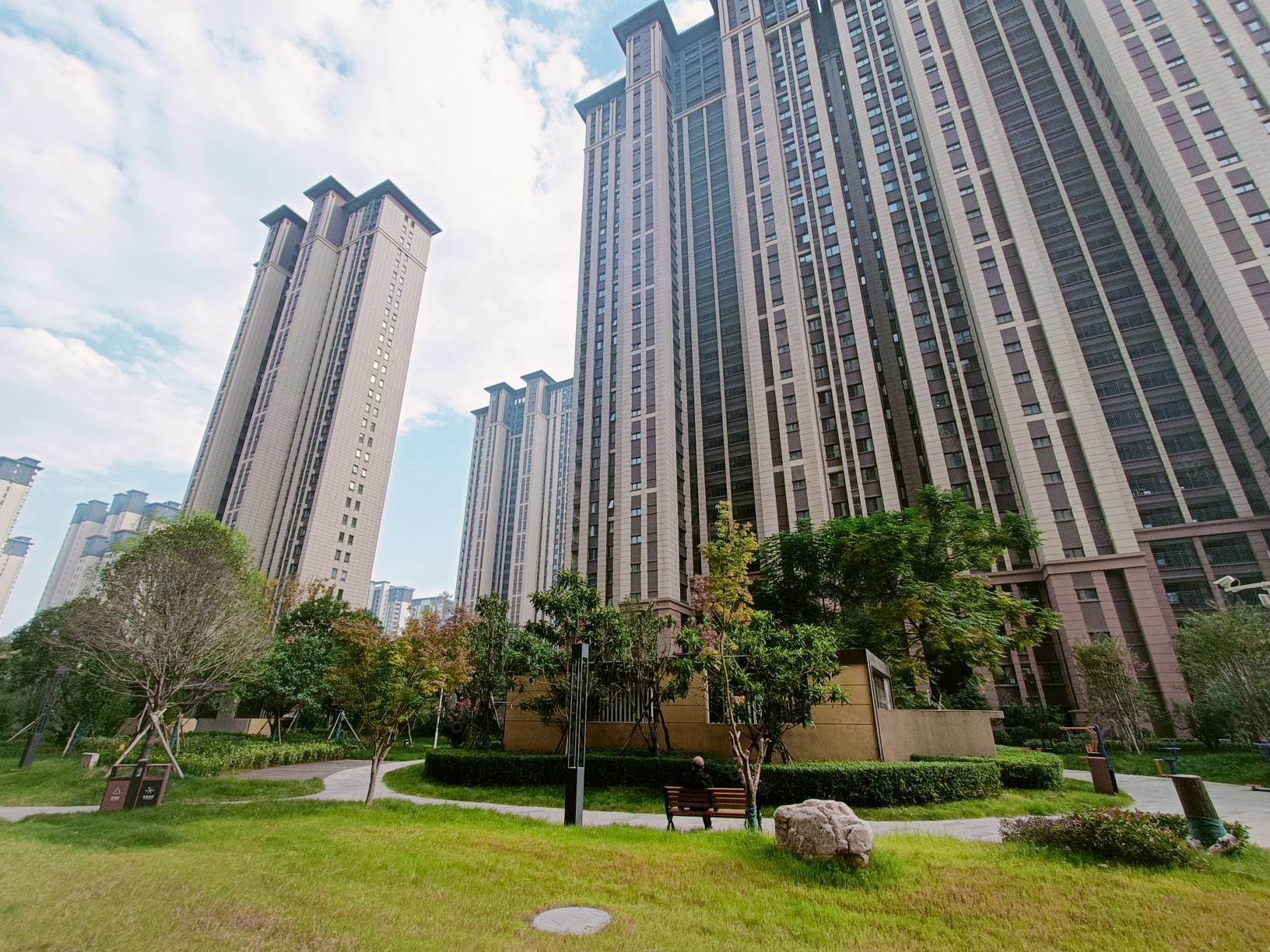 满二 天鸿君邑 首付20万 买全新装修两居室 随时看,天鸿君邑-洛阳58