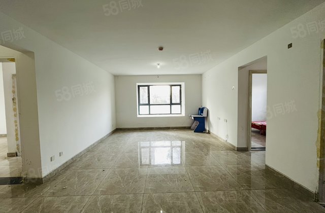 急售 昌润莲城 莲湖新城 三室双卫 送车位