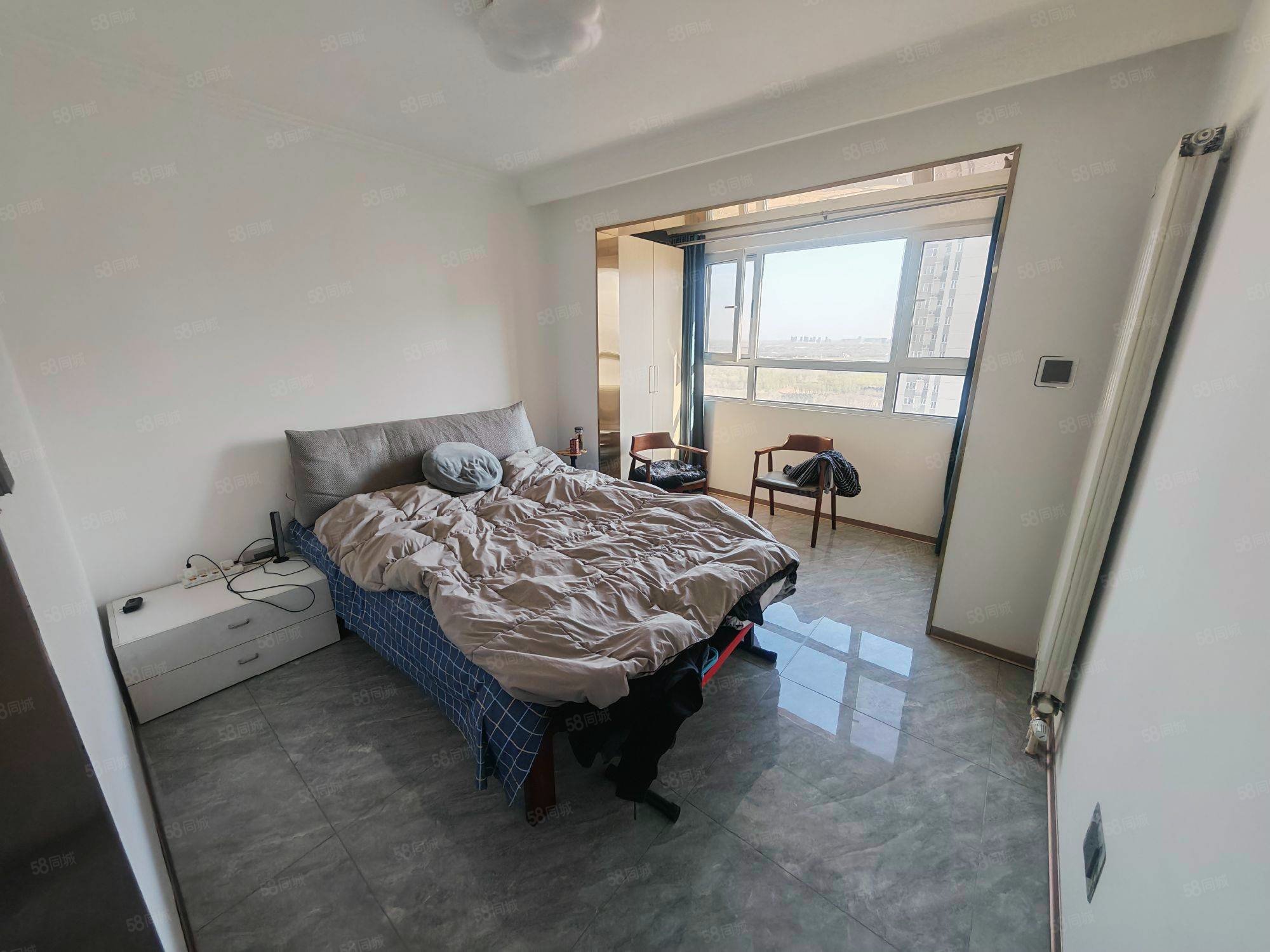 麗景嘉苑2號院1室1廳1衛(wèi)55㎡南150萬