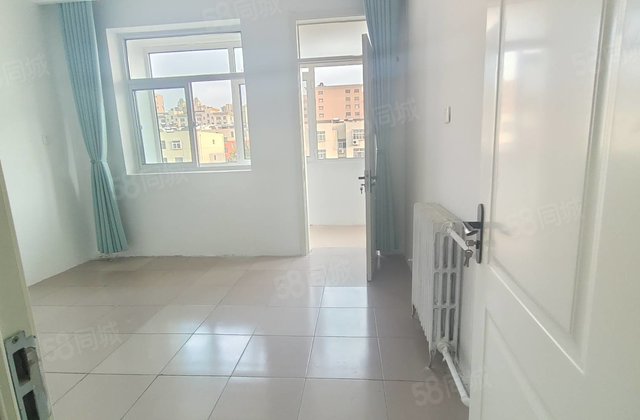 二实验 文轩本部 龙山南区 精装三室 户型方正