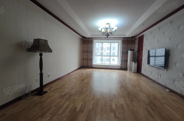 香江商圈附近 精装修三叶草    丽水名都中通时代豪园