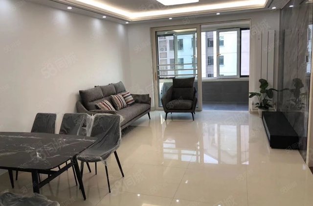 城市主人总高11层次顶层2室2厅1精装修拎包入住带地下室诚售