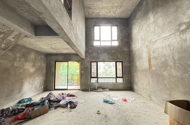 志和天樾4室2厅196㎡118万二手房图片