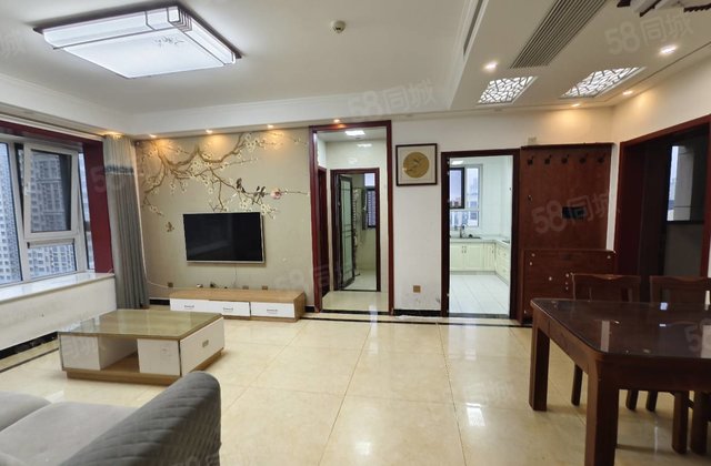 新出边户全明户型，精装三室两厅两卫，带车位储藏室