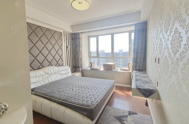 二中文苑金柱大学城东边户三室两厅两卫精装修免大税有钥匙随时看