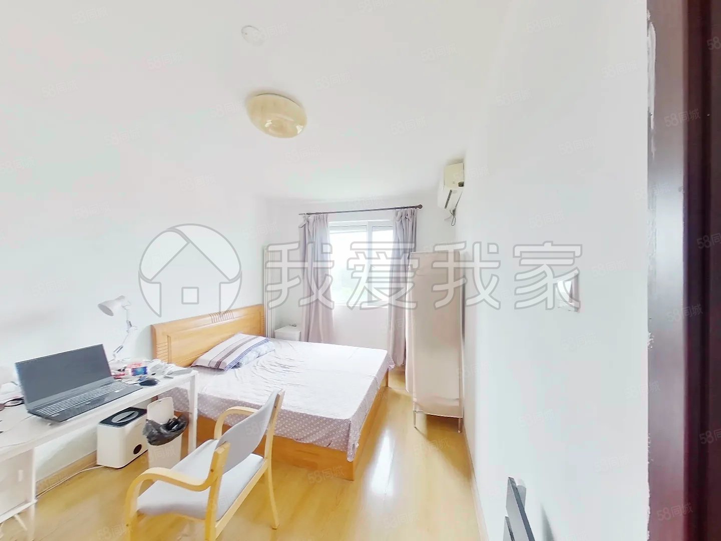 楓泉花園1室1廳1衛(wèi)57.43㎡東135萬