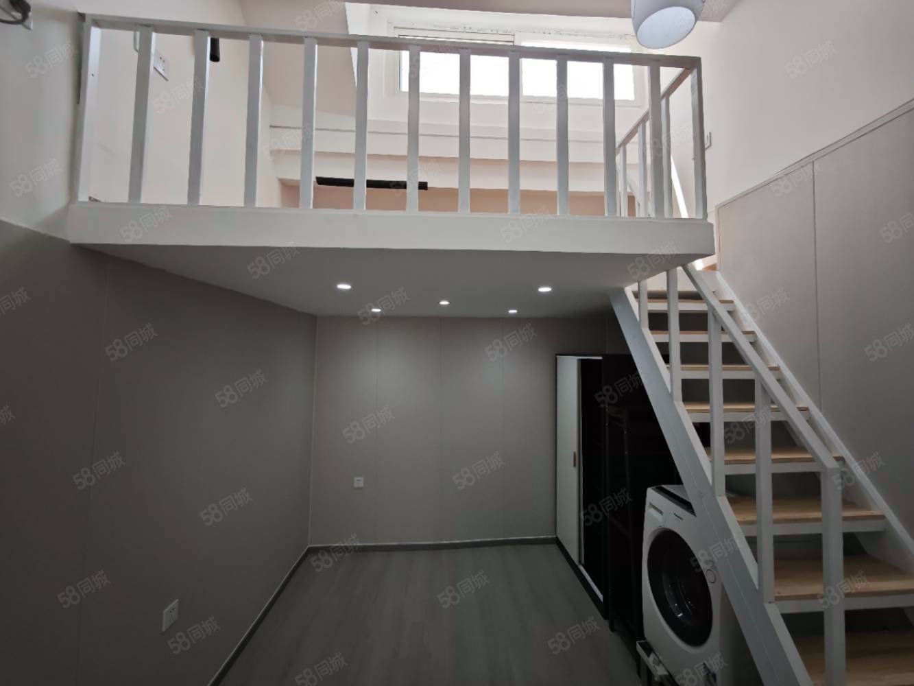 小院西巷1室1廳1衛(wèi)16㎡南北390萬