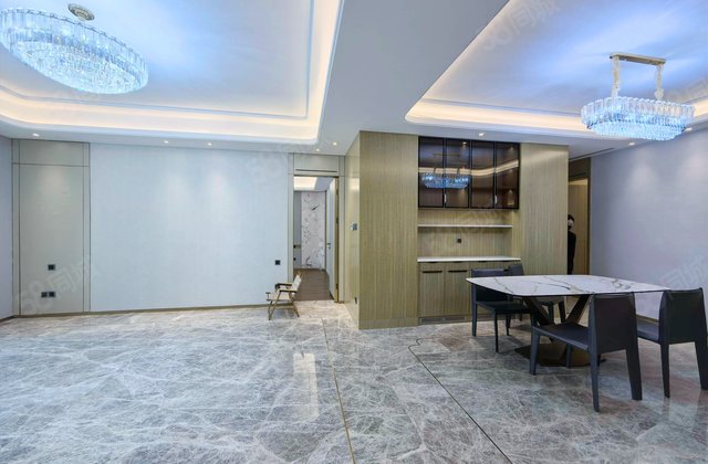 金茂府8室3厅169.31㎡1680万二手房图片