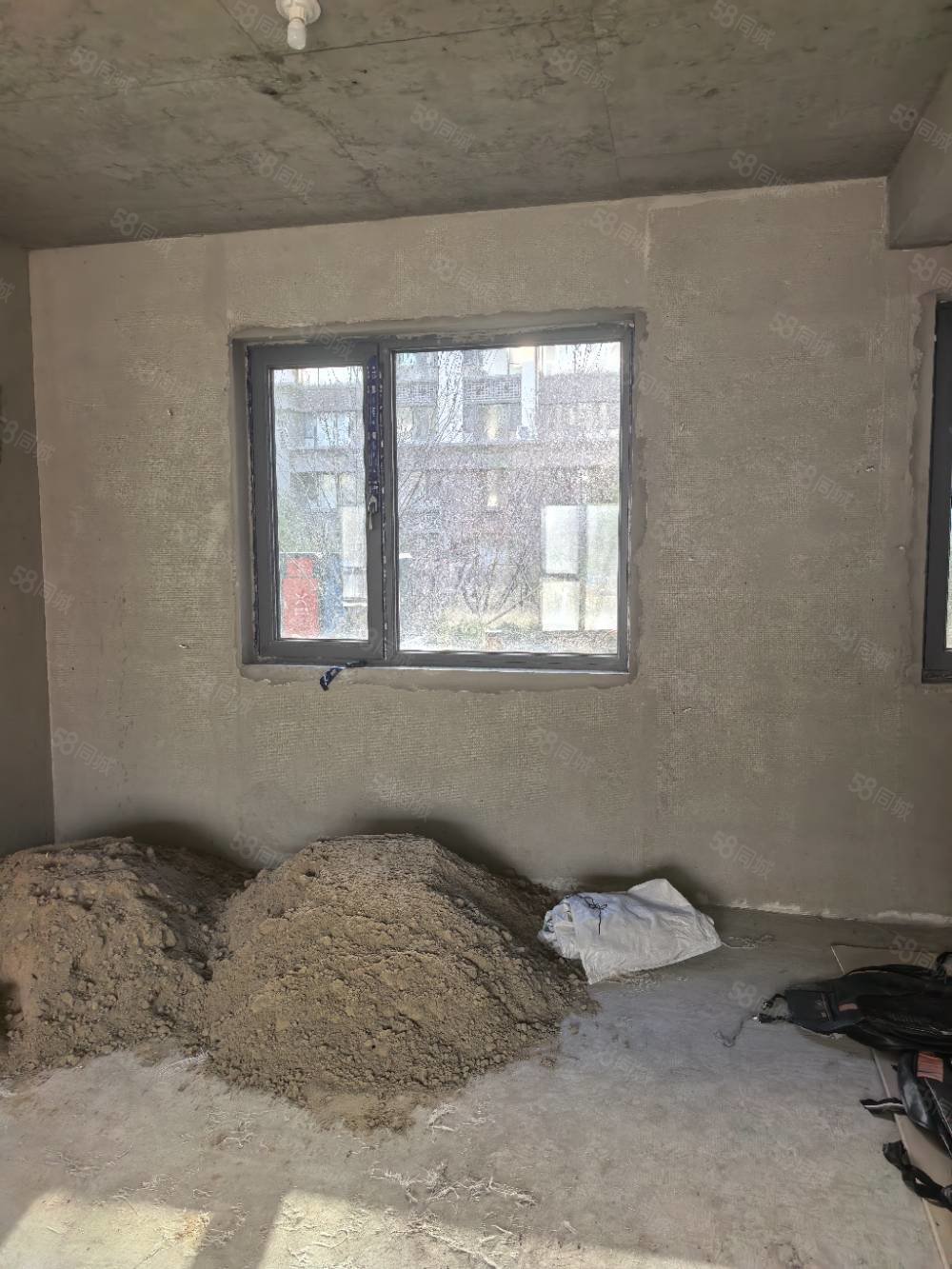 华韵锦园3室2厅2卫140㎡南北98万