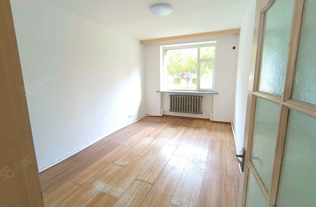 39街区2室1厅65㎡27万二手房图片