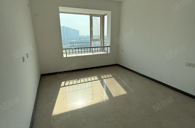 房东直卖  民生凤凰城11号院 次新房送车位送地下室