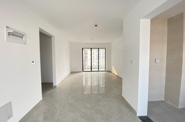 新房未住 边户送车储 南北双阳台 户型方正 双卫 铁投金辰