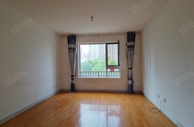 昌润莲城 三室两厅两卫 送车位储藏室 随时看房