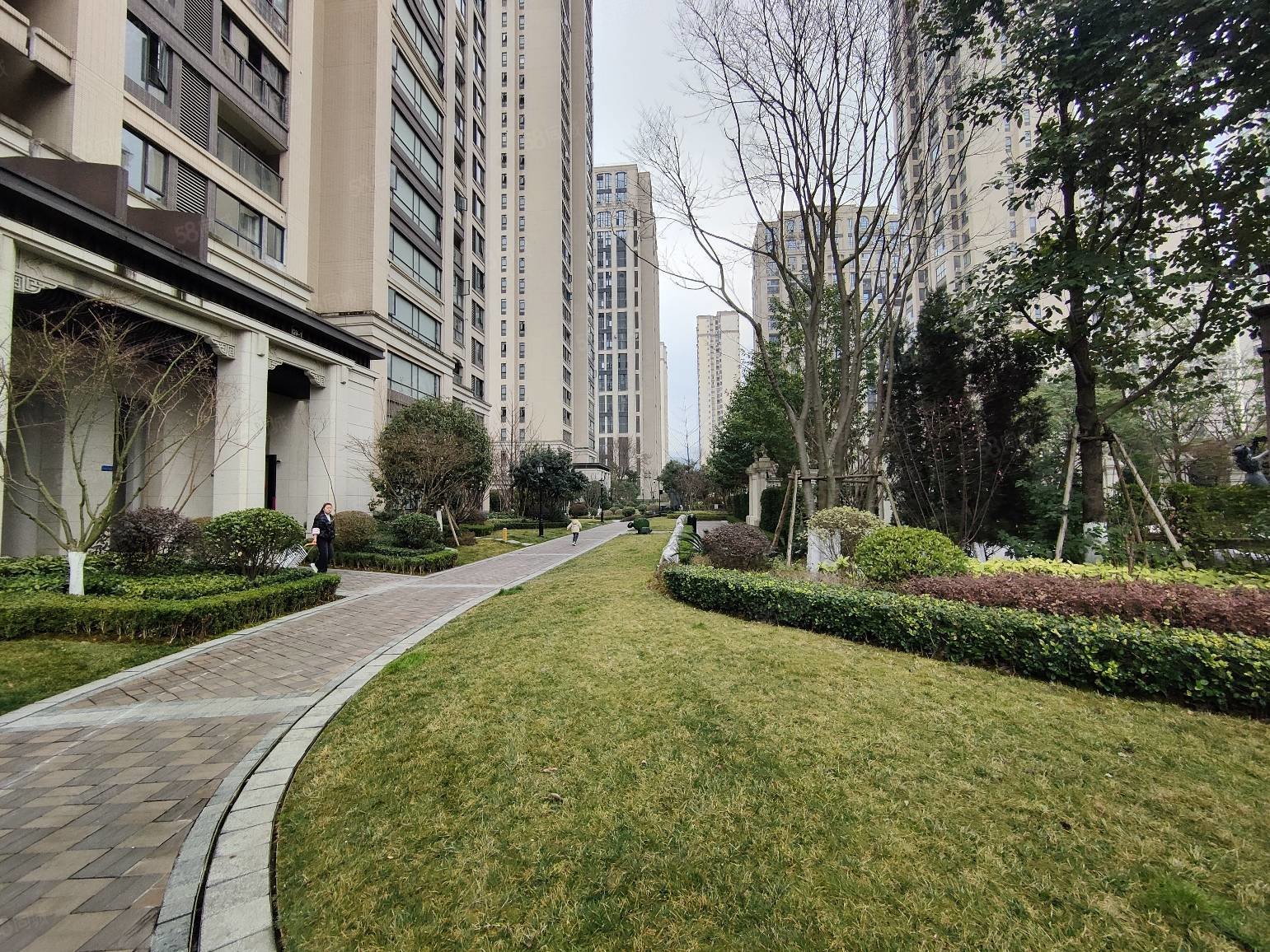 实地蔷薇国际与一墙之隔低总价高性价比老证省税