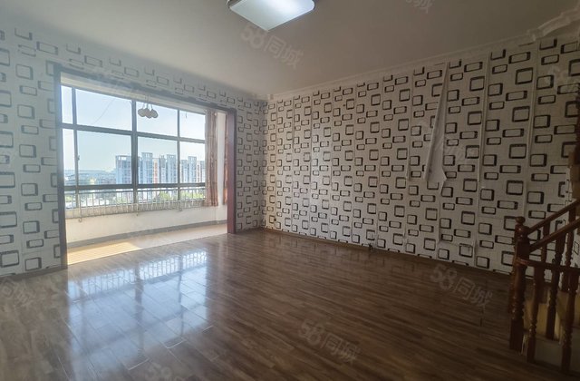 急售，新水明珠，跃层式住宅，大气，三室两厅两卫，带车位