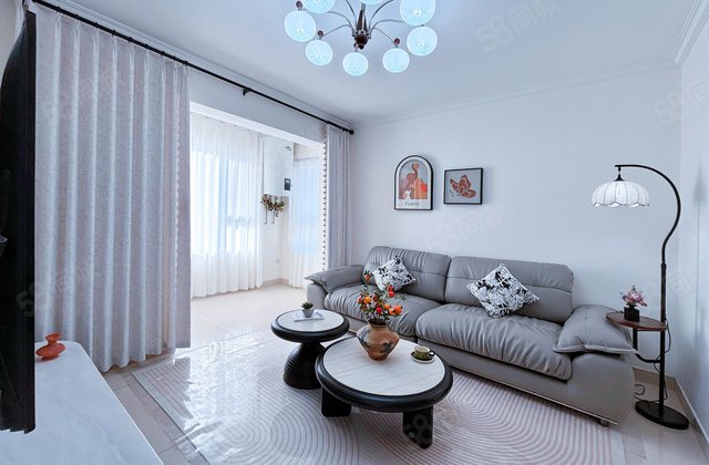 民族  ，颐中外国语。免大税精装修。西边户。高楼层视野宽阔。