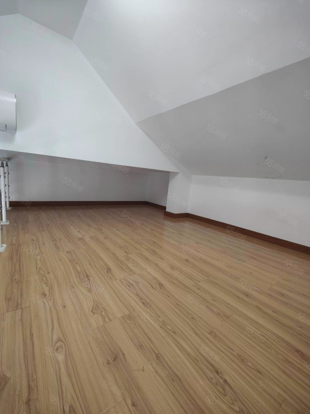 四道灣胡同小區(qū)1室1廳1衛(wèi)19.8㎡南北380萬