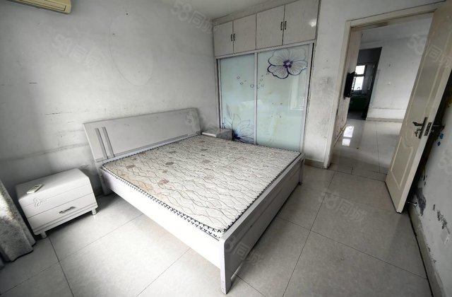 新出 阿卡 边户 随时看房 5000多  免大税 5萬多办完