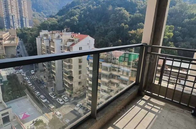 康城龙悦3室2厅110㎡147.6万二手房图片