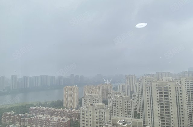 徒骇河旁 3室2厅2卫 边户 带车位储藏室 不是顶 莲湖新城