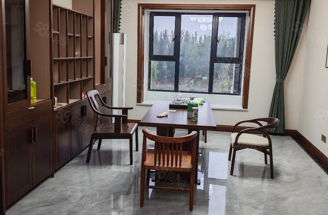 北部片区小洋房边户，20万精装修，带车位储藏室，99万出售