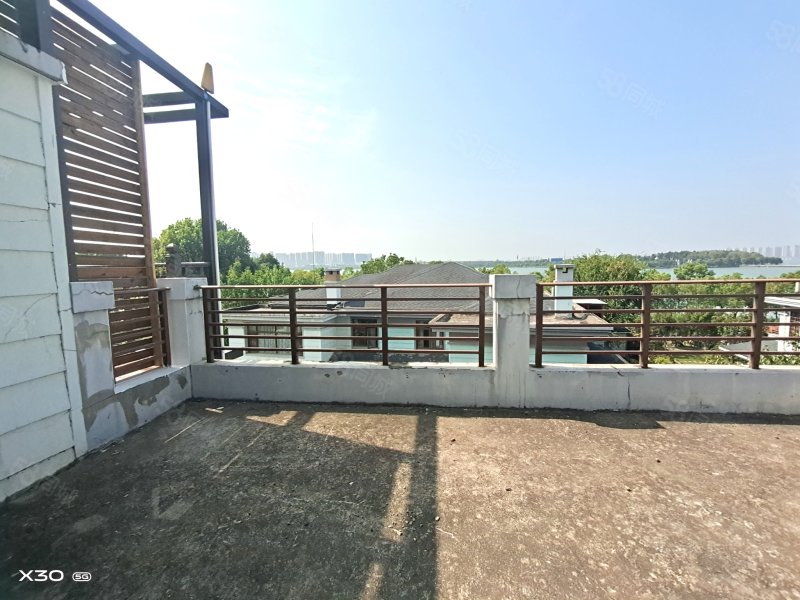 万豪水岸枫林(别墅)4室3厅3卫248.1㎡南北345万