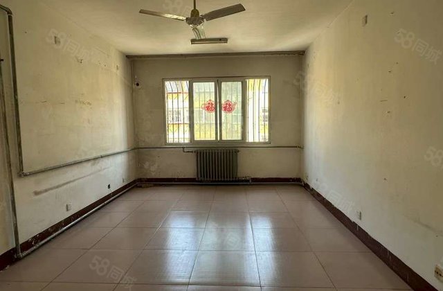 东关文轩，两室朝阳，院内好停车