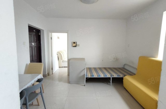 新东方龙湾 靠近东门 免大税 一室小户型 总价低