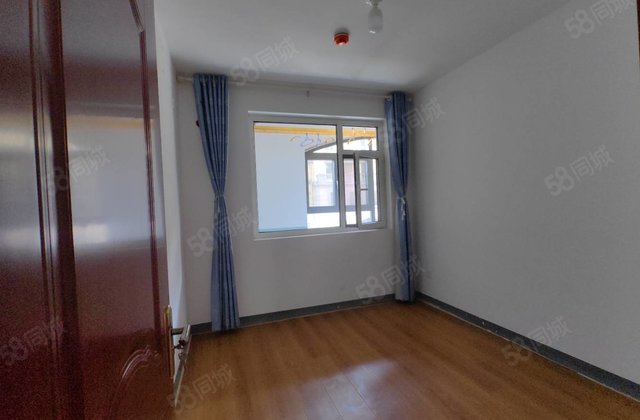 江北水镇  房四室两厅双卫免大税可按揭贷款140平89万