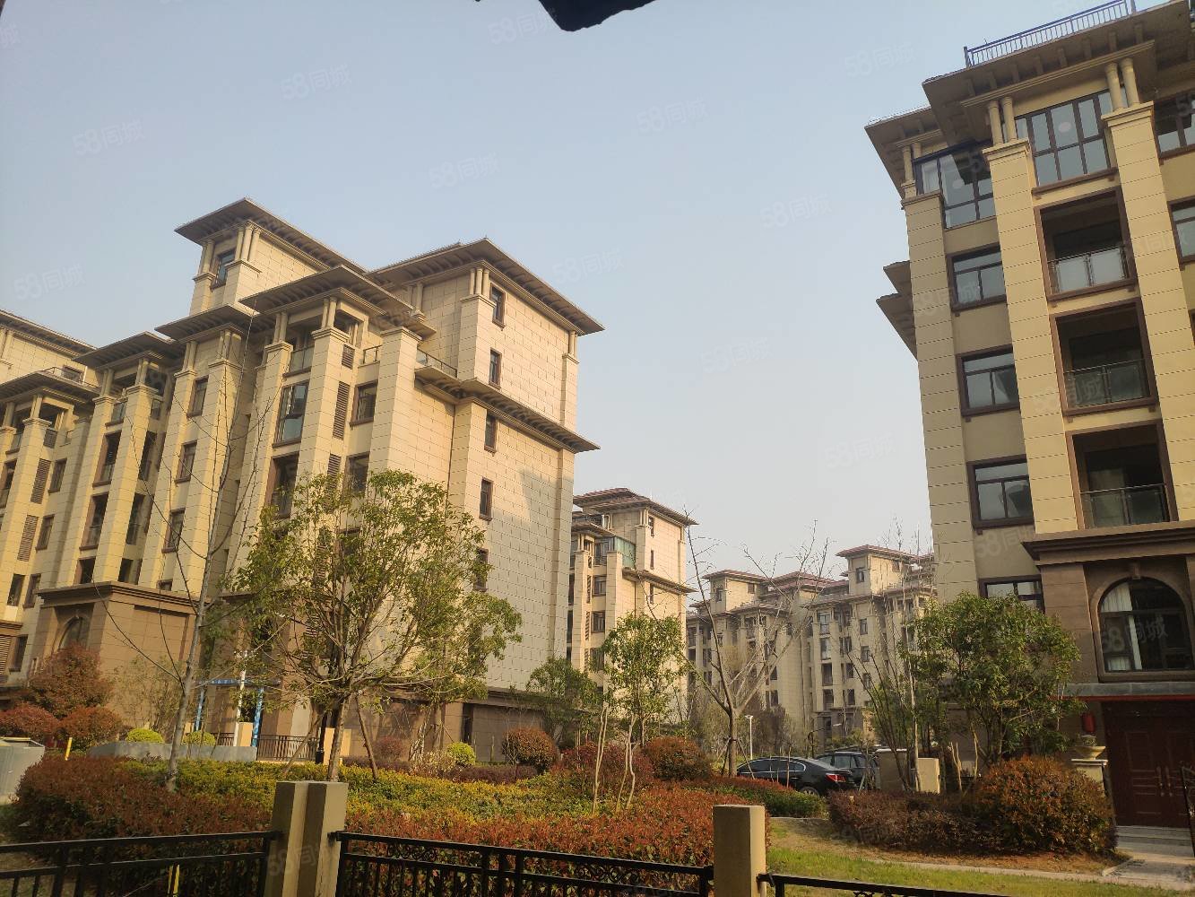 兴茂悠然南山3室2厅2卫130㎡南北92万