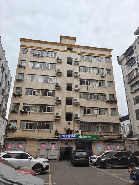 盐业公司家属楼3室2厅2卫127㎡南北49.8万