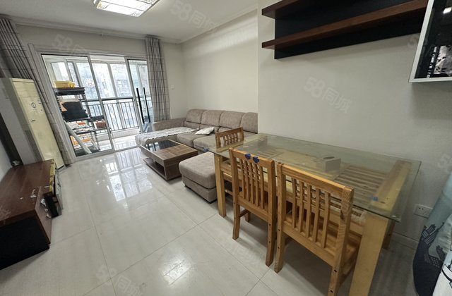 阿卡四期 总层11层的洋房 三室两厅 中间楼层 采光好