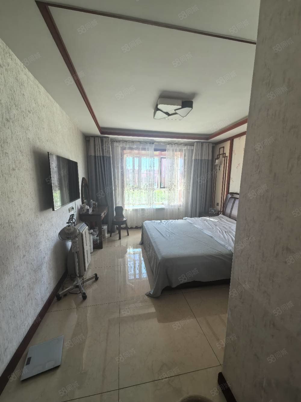 青湖铭城3室2厅2卫150㎡南北65万