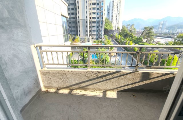 常隆花园3室2厅1卫100.4㎡南北47.5万