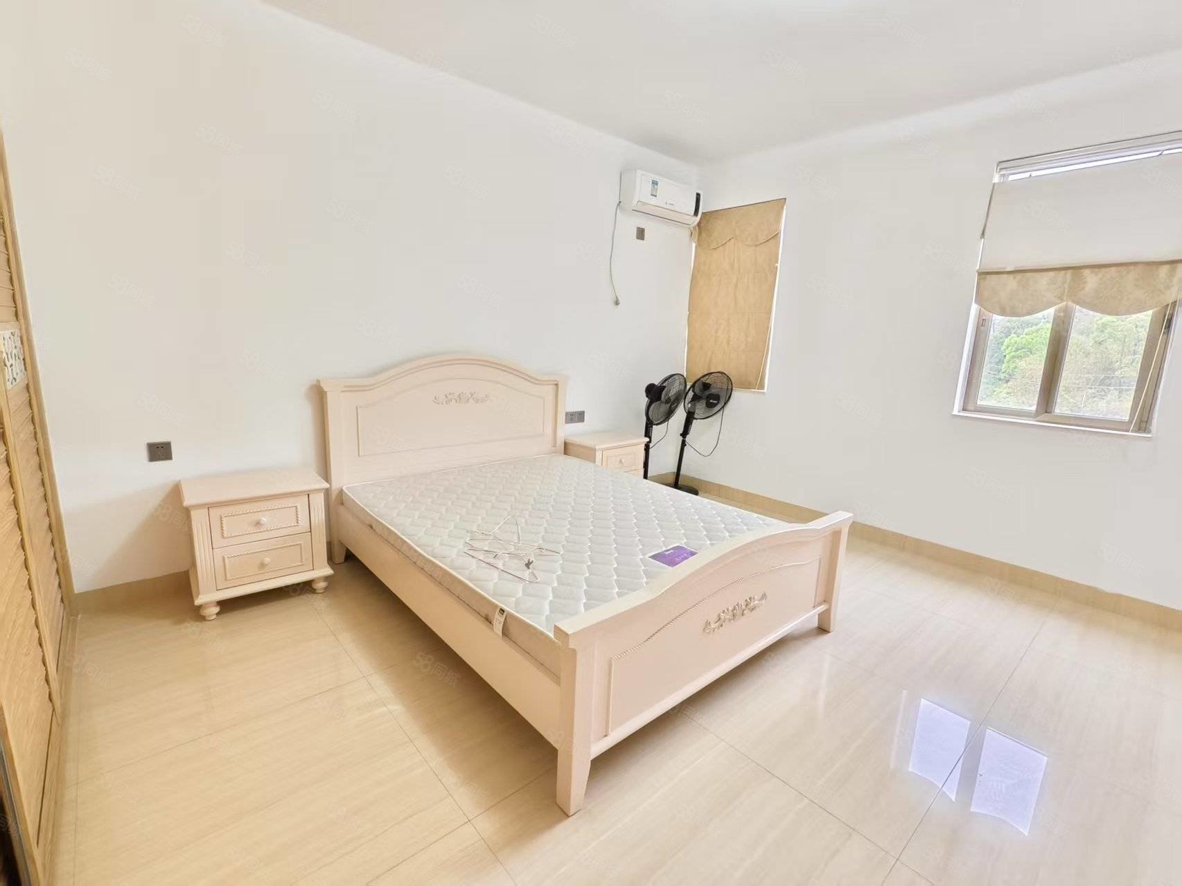 韶关碧桂园4室2厅4卫224㎡南138万