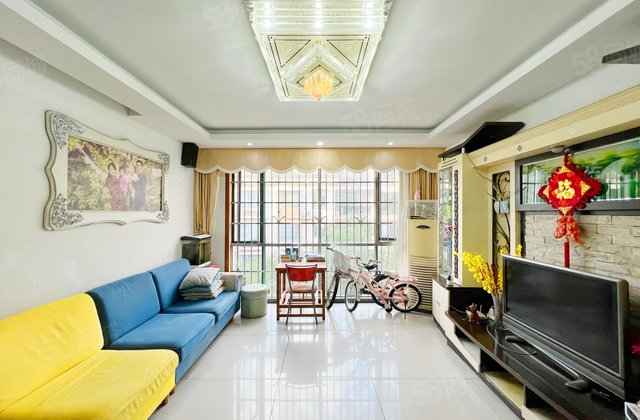 东方新城4室2厅116.24㎡72.8万二手房图片