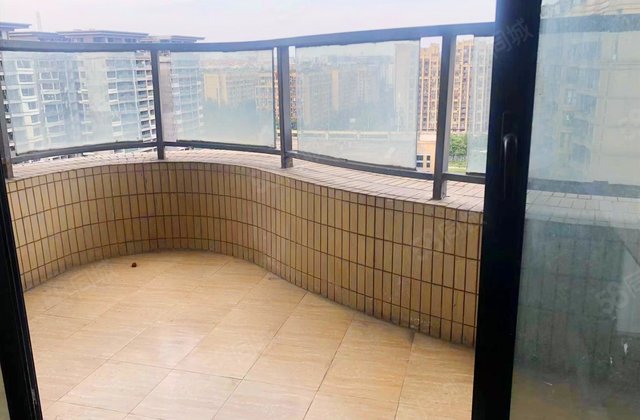 保利花园二期3室2厅98.95㎡223万二手房图片