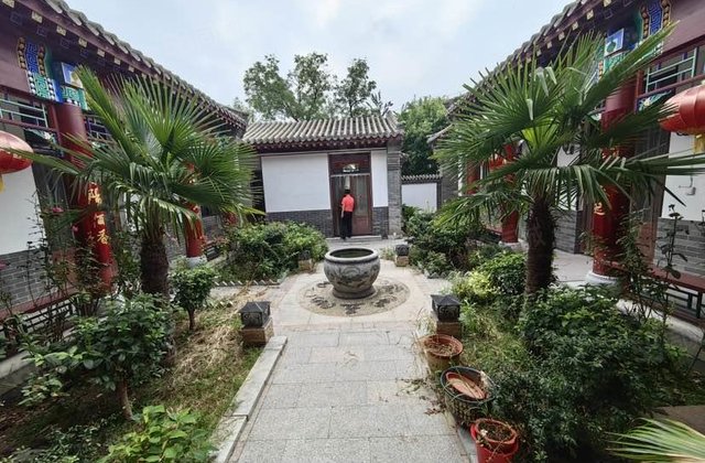 10 到湖边，古楼御府合院，合院，位置嘉，停车特方便，