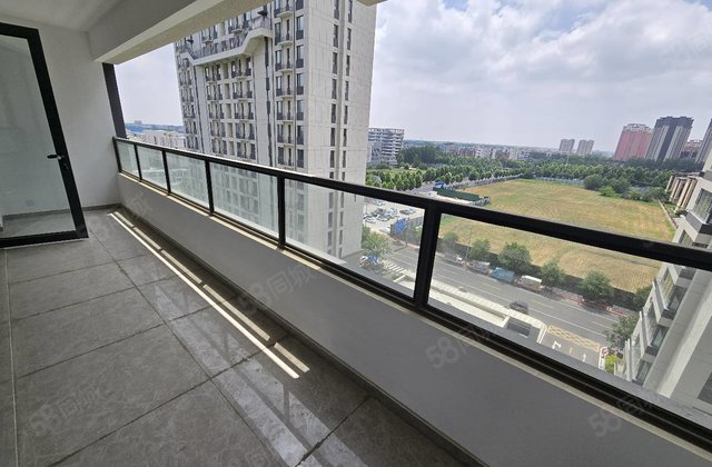 星光开发 横厅 可做四室双阳台 高新云璟 赠车位地下室可过户