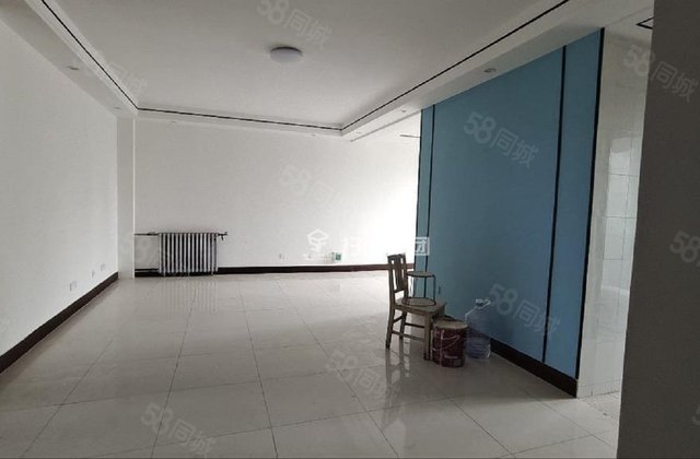 急售真正的湖边 精装好房威尼斯 得房率高 送地下室