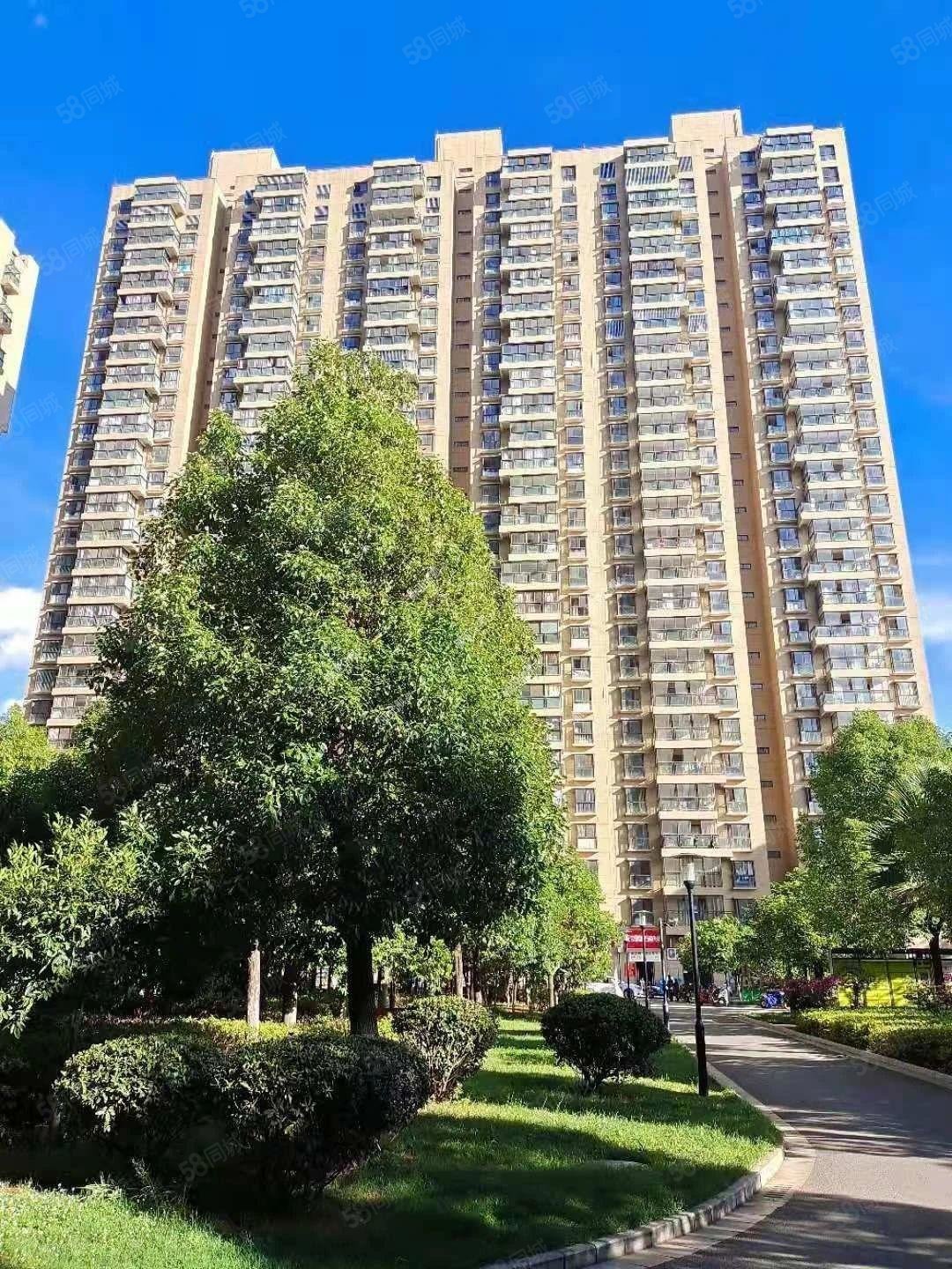 12楼1206平东南3房精装135万昆明站鑫都韵城